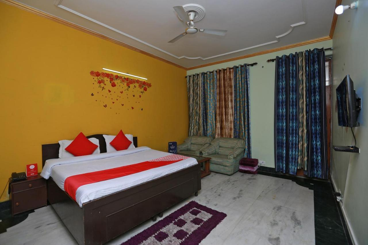 Oyo 11752 Hotel Sun Palace Residency Indirapuram ภายนอก รูปภาพ