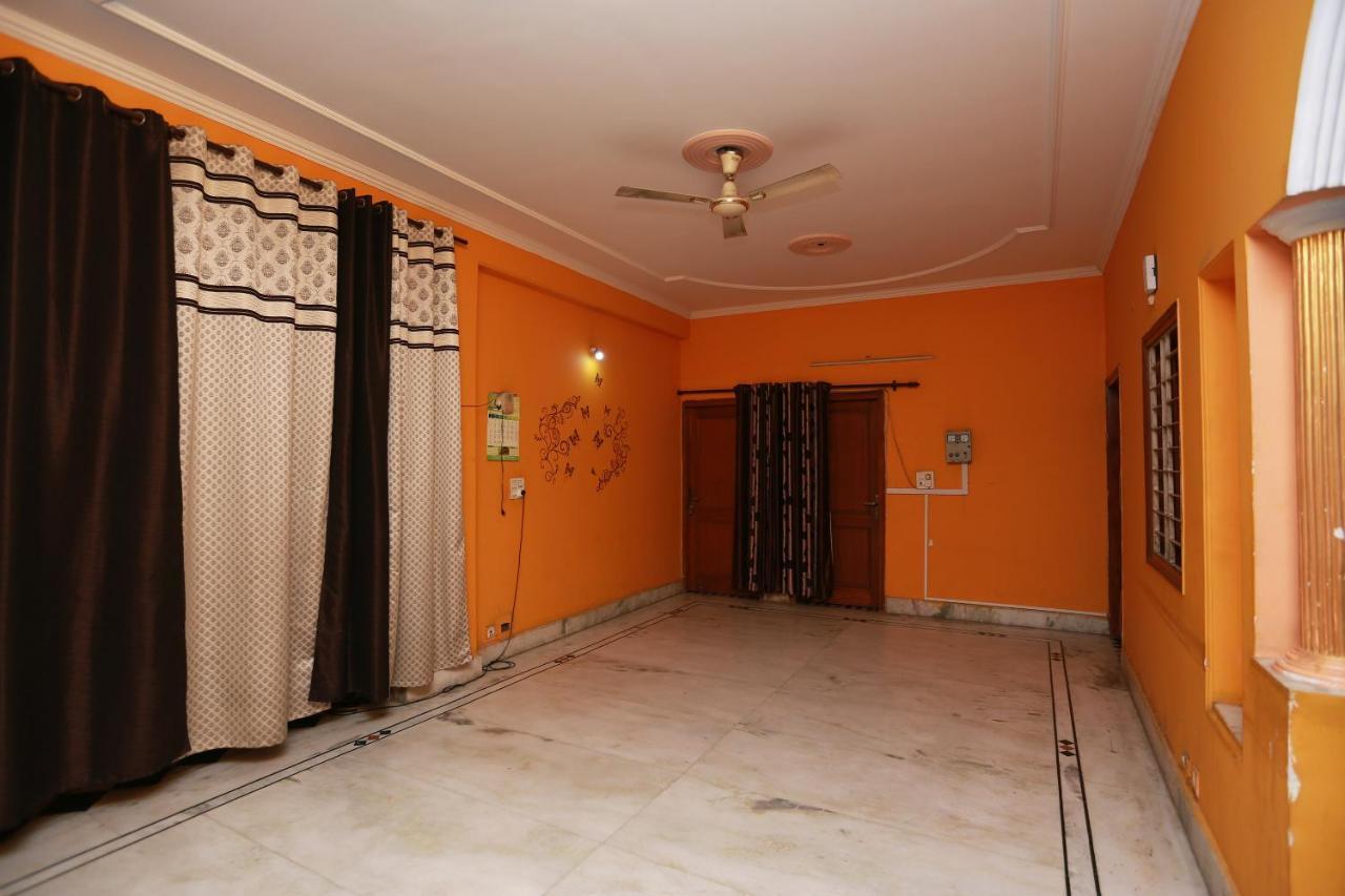 Oyo 11752 Hotel Sun Palace Residency Indirapuram ภายนอก รูปภาพ