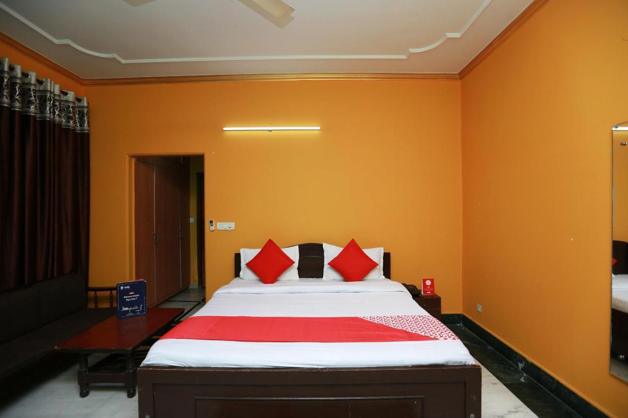 Oyo 11752 Hotel Sun Palace Residency Indirapuram ภายนอก รูปภาพ