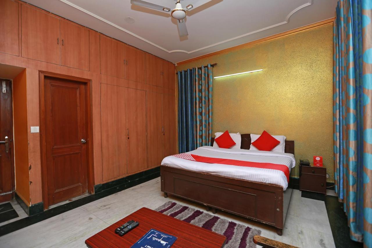 Oyo 11752 Hotel Sun Palace Residency Indirapuram ภายนอก รูปภาพ